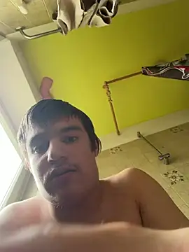 pussyhunter323557 online show from 5, 5, 2026