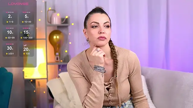 RebeccaRese online show from 13, 11, 2025