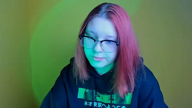 ScarletVixen  online show from 15, 9, 2025