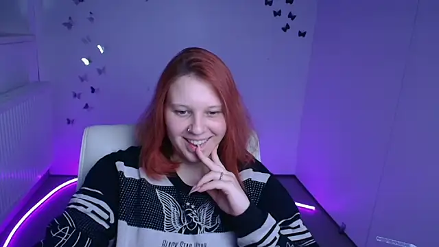 ScarletVixen  online show from 28, 9, 2025