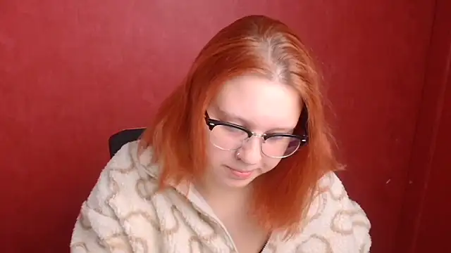 ScarletVixen  online show from 19, 9, 2025