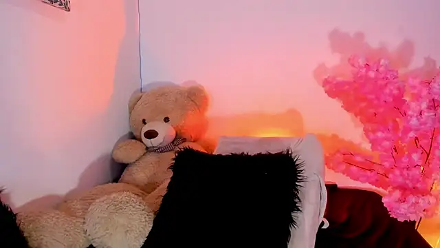 SagiraBelle online show from 6, 7, 2026