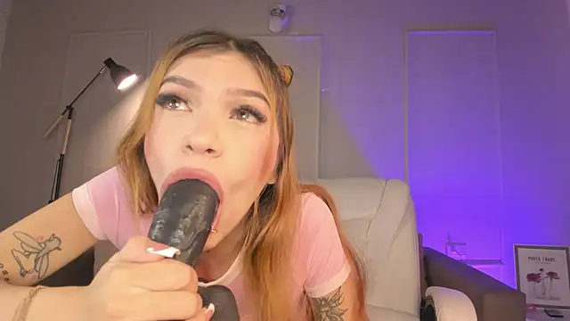 NaughtyAnggel online show from 25, 3, 2026