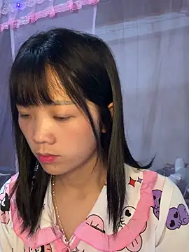 Snapshot of thaoyeuuu chatting on 5, 10, 2025 thaoyeuuu online show from 5, 10, 2025