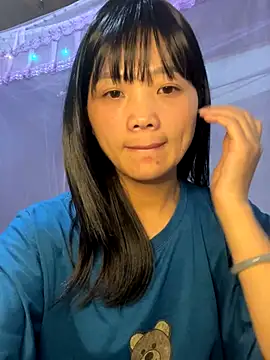 Snapshot of thaoyeuuu chatting on 8, 9, 2025 thaoyeuuu online show from 8, 9, 2025