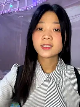 Snapshot of thaoyeuuu chatting on 18, 9, 2025 thaoyeuuu online show from 18, 9, 2025