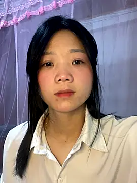 Snapshot of thaoyeuuu chatting on 28, 9, 2025 thaoyeuuu online show from 28, 9, 2025