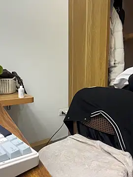 Snapshot of bunny_b4nny chatting on 17, 11, 2025 bunny b4nny online show from 17, 11, 2025