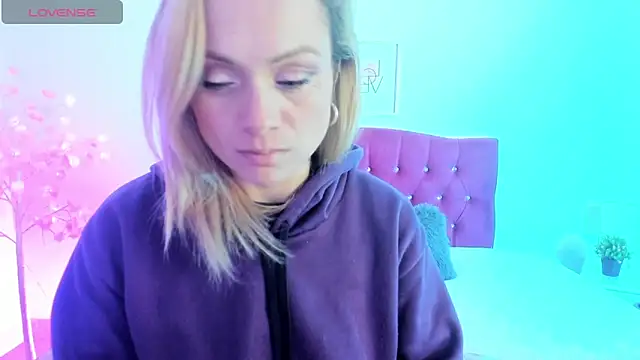 scarlett blake11 online show from 3, 10, 2025