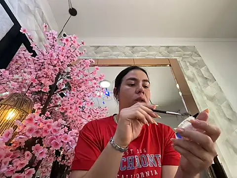 Snapshot of TessaCooper1 chatting on 2, 7, 2026 TessaCooper1 online show from 2, 7, 2026