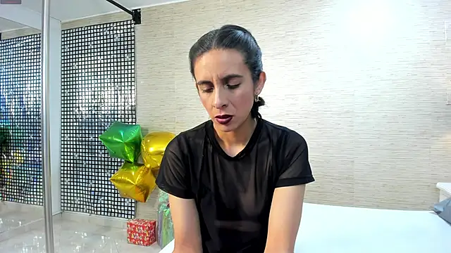 MiaAmore  online show from 21, 11, 2025