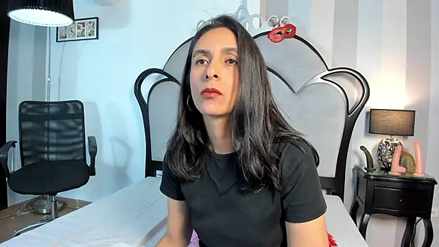 Snapshot of MiaAmore_ chatting on 4, 7, 2026 MiaAmore online show from 4, 7, 2026