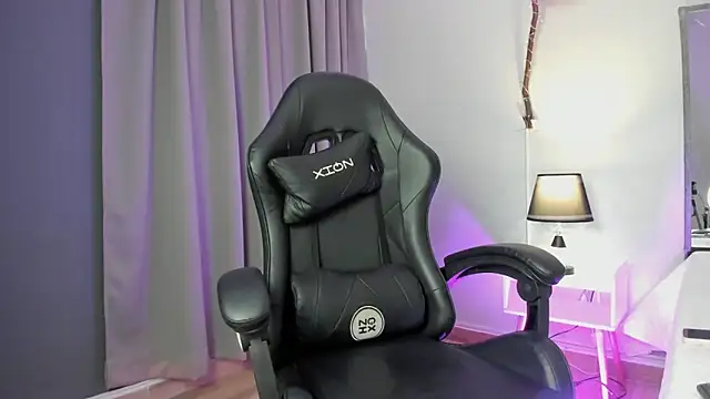 emy williams online show from 18, 10, 2025