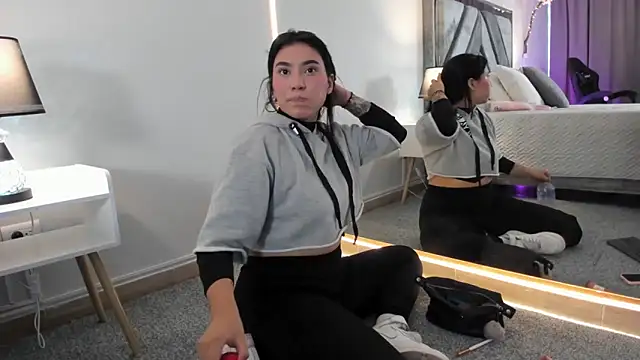 emy williams online show from 10, 10, 2025