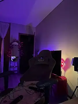 Snapshot of Mariiiiiway chatting on 12, 11, 2025 Mariiiiiway online show from 12, 11, 2025