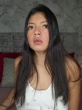 ashleythompson2025 online show from 12, 1, 2026