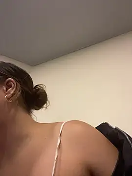 Snapshot of destiny69col chatting on 6, 11, 2025 destiny69col online show from 6, 11, 2025