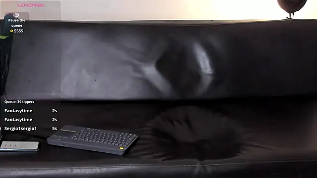 zarek lux online show from 18, 4, 2026