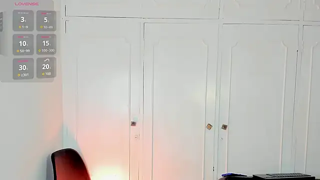 zarek lux online show from 10, 1, 2026