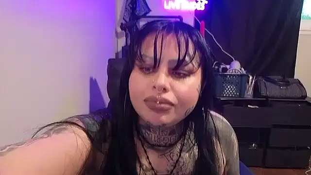 chicanachic13 online show from 24, 4, 2026