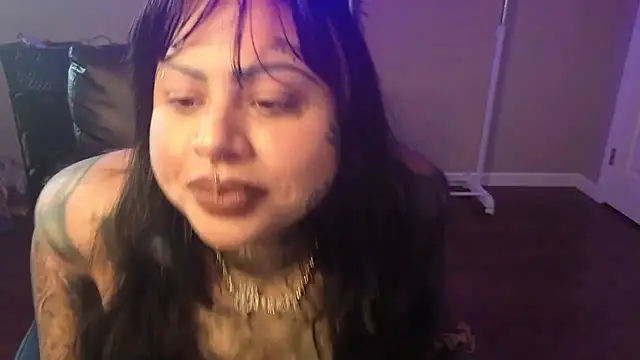 chicanachic13 online show from 10, 5, 2026