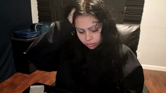 chicanachic13 online show from 5, 11, 2025