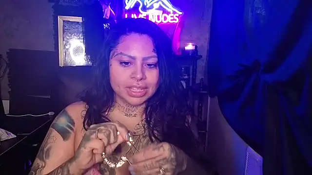 chicanachic13 online show from 15, 2, 2026