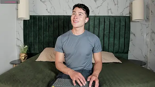 AustinJones  online show from 14, 1, 2026