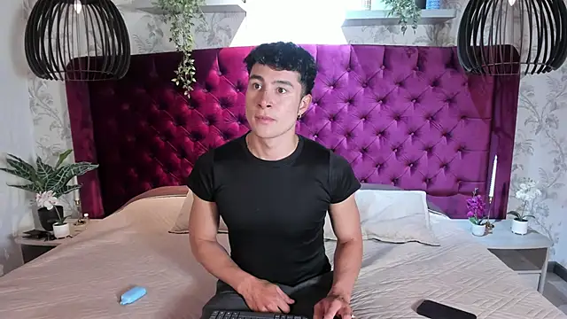 AustinJones  online show from 19, 2, 2026