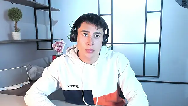 AustinJones  online show from 13, 2, 2026