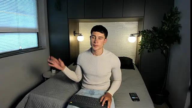 Snapshot of AustinJones_ chatting on 24, 5, 2026 AustinJones online show from 24, 5, 2026