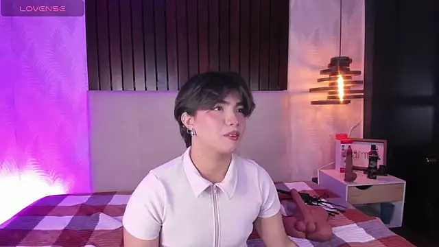 Creamy Angelo online show from 2, 11, 2025