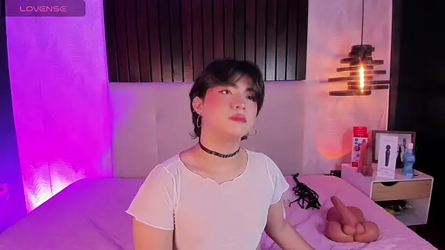 Creamy Angelo online show from 29, 11, 2025