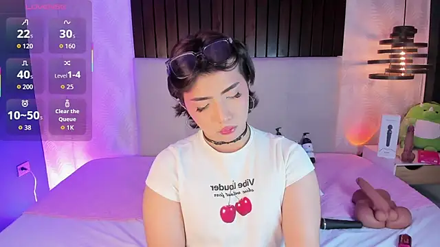 Creamy Angelo online show from 17, 2, 2026