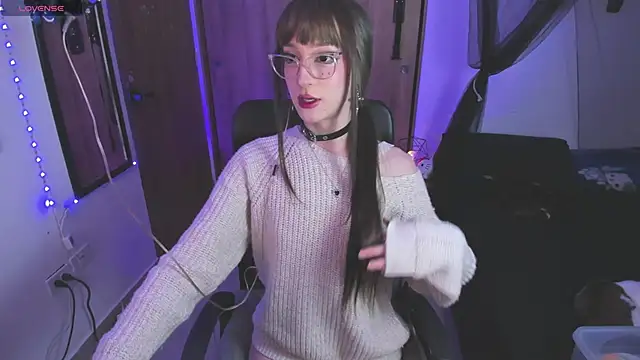 starrraura online show from 5, 12, 2025