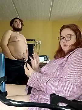 XEmoxkittyx online show from 12, 5, 2026