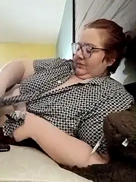 XEmoxkittyx online show from 11, 5, 2026