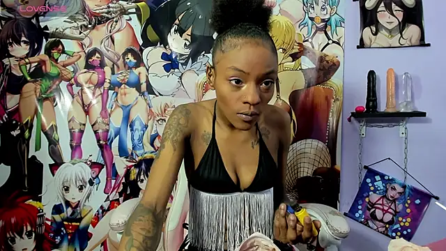 Shantall ks online show from 5, 12, 2025