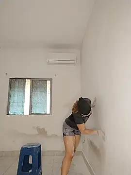 SirenRouge 69 online show from 6, 4, 2026