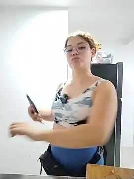 SirenRouge 69 online show from 14, 4, 2026