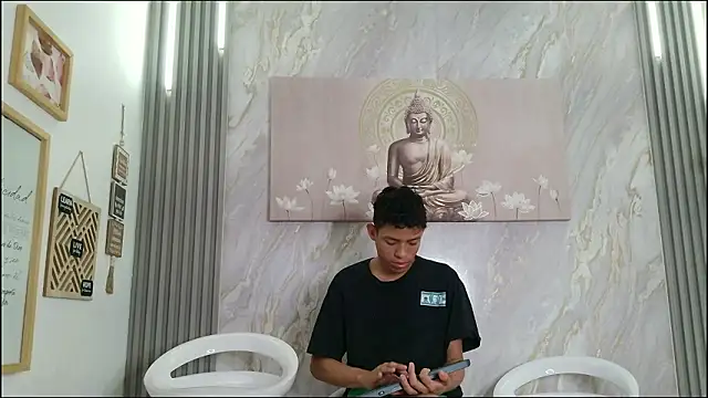 BEAUTY BOYS1 online show from 4, 2, 2026