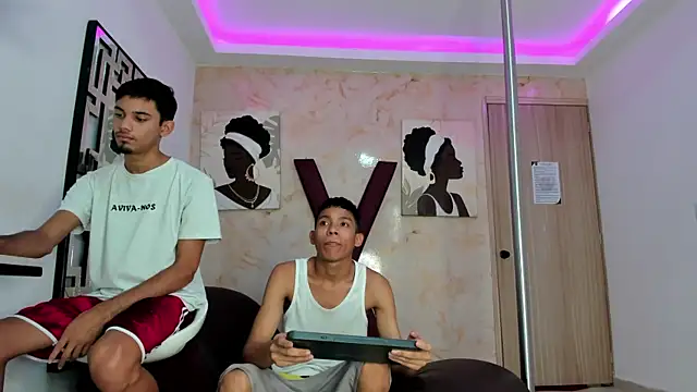 BEAUTY BOYS1 online show from 7, 4, 2026