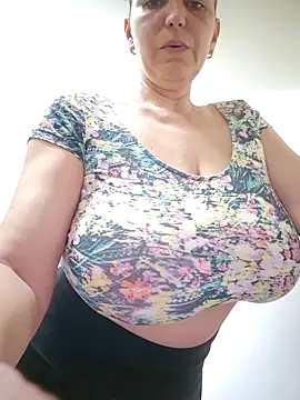 Snapshot of KamillaSpencer chatting on 14, 5, 2026 KamillaSpencer online show from 14, 5, 2026