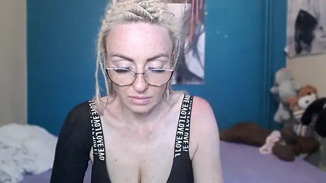 Snapshot of NADINNNE chatting on 20, 6, 2026 NADINNNE online show from 20, 6, 2026