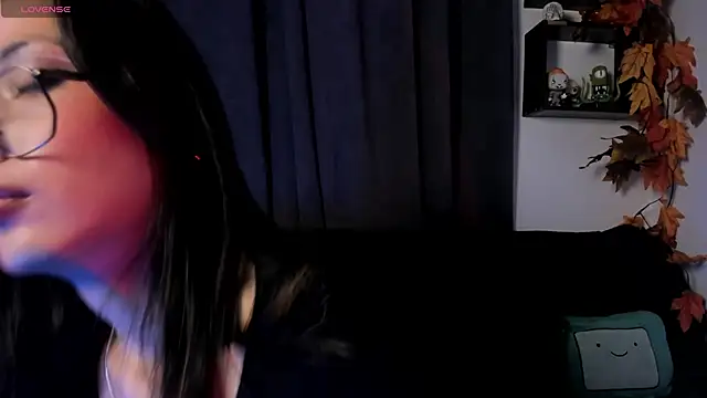 Snapshot of Seraphine_hell chatting on 19, 5, 2026 Seraphine hell online show from 19, 5, 2026