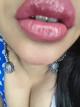 Snapshot of Cute_merry01 chatting on 17, 5, 2026 Cute merry01 online show from 17, 5, 2026