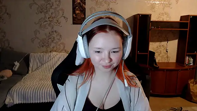 PansyBorriello online show from 13, 9, 2025