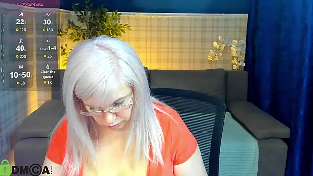 Hella Fabel online show from 4, 5, 2026