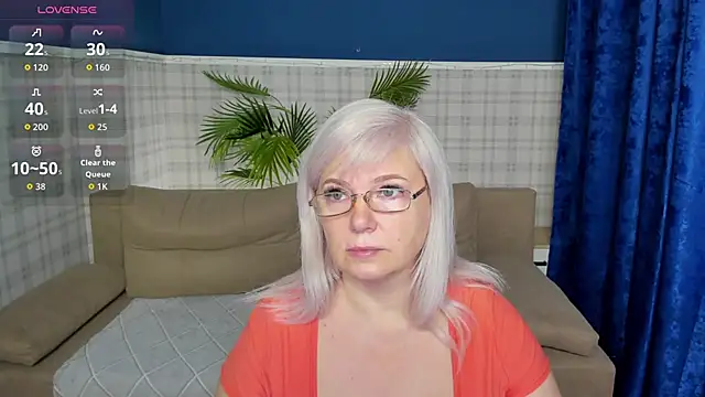 Hella Fabel online show from 18, 12, 2025