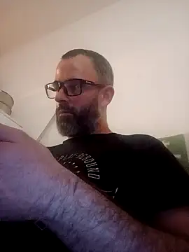 Snapshot of whatYwantMorrre chatting on 9, 10, 2025 whatYwantMorrre online show from 9, 10, 2025